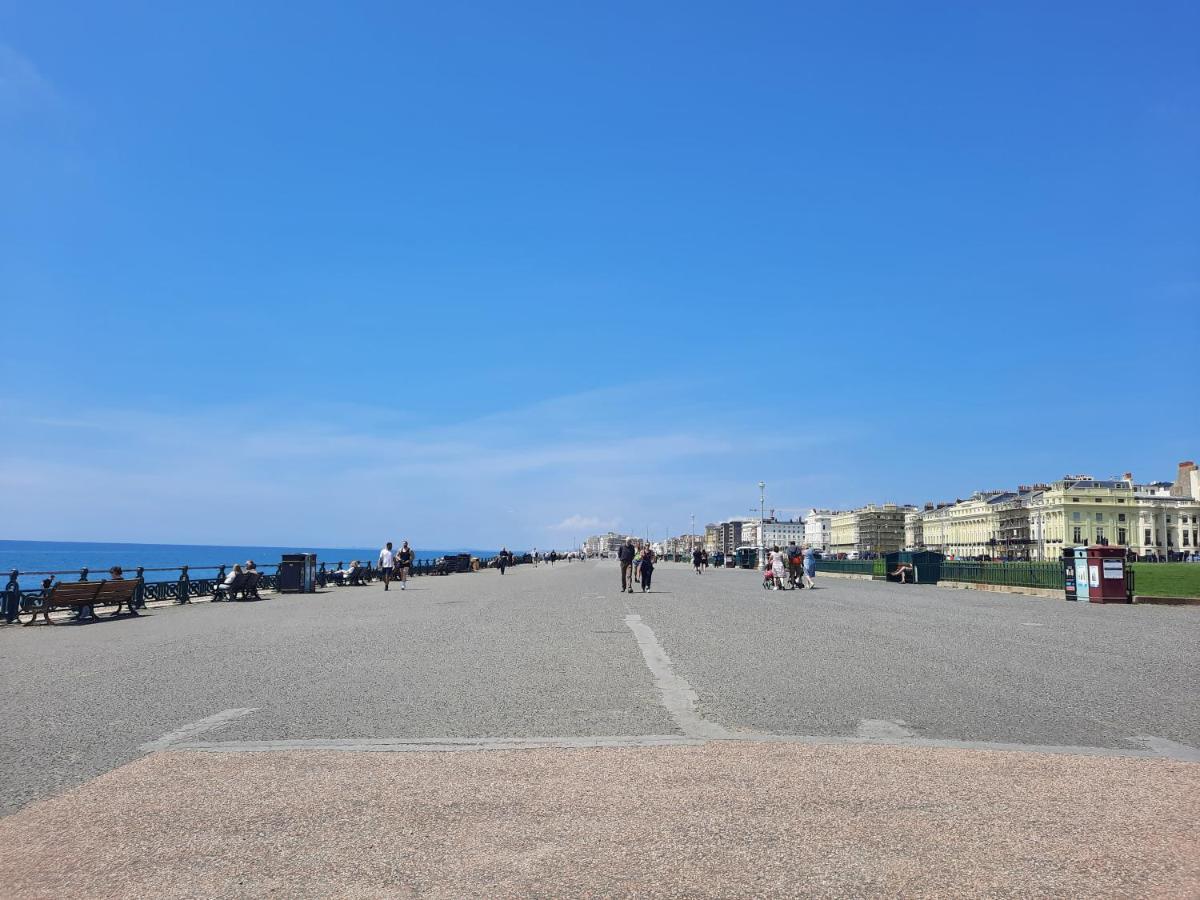 99 Steps To The Sea Apartment Brighton Екстериор снимка